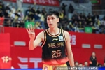 郭士强观战！易立：庞峥麟用行动证明 自己在国家队能有一席之地